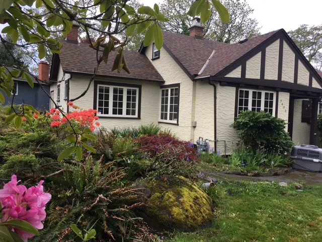 Quaint 1934  English cottage.  Furnished.   Pet friendly — photo 2